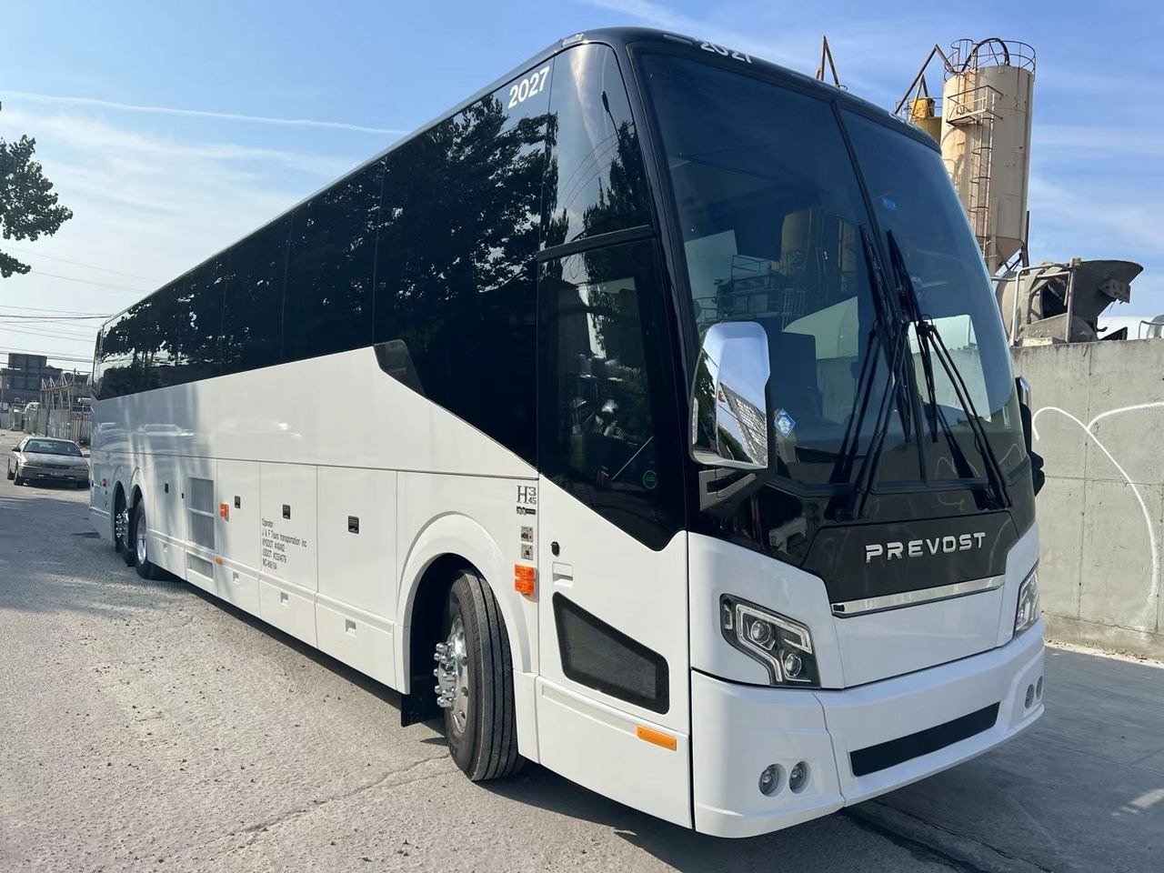 J&F Tours Prevost coach on a service call